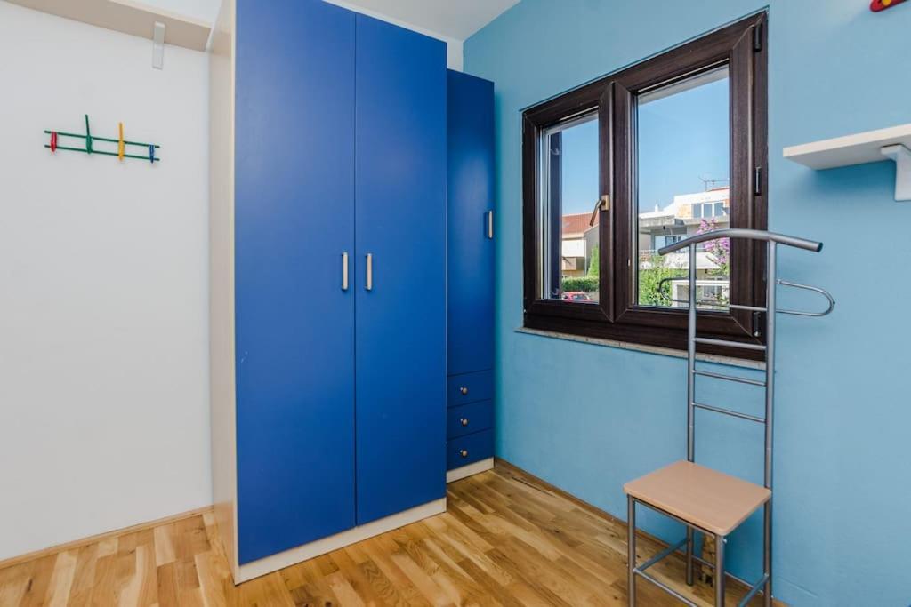 Apartment Roko - Up To 4 People With Free Parking Zadar Buitenkant foto